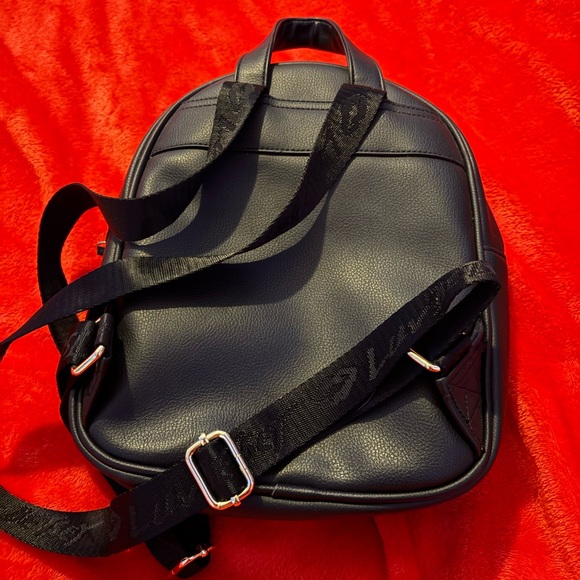 timbuk2 x small messenger bag Classic Bag, Jet Black, X-Small – carpisa Goal Zero Yeti Portable Color:SEQR Cloaked in a light
